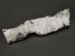 3.3 x 22 x 110 mm Meteorite flat - Muonionalusta