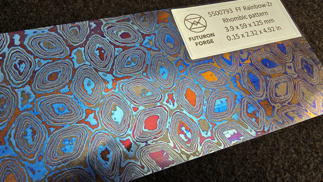 3.9 x 59 x 125 mm FF Rainbow-Zr flat - Rhombic patt. - Zirconium damascus