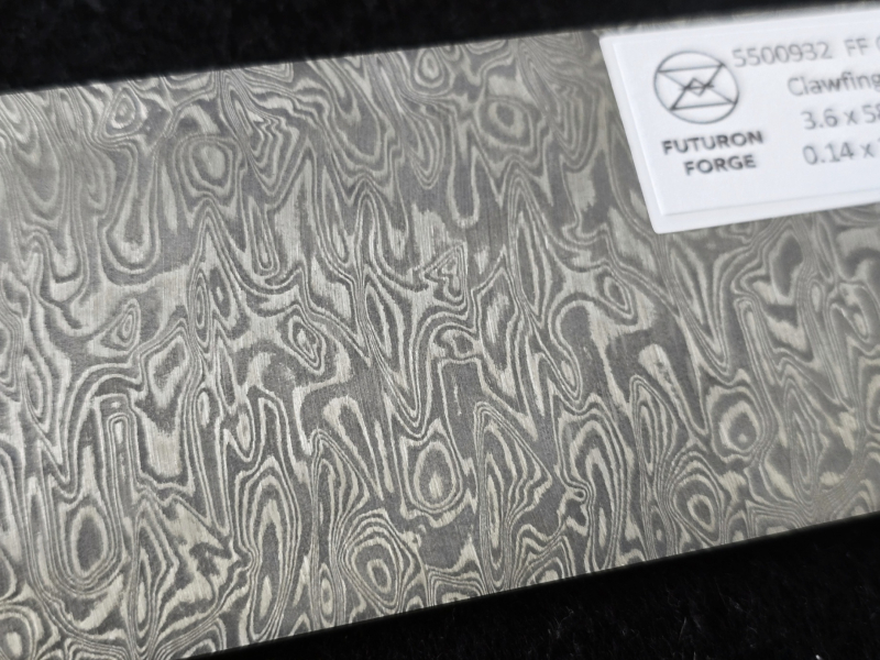 3.6 x 58 x 130 mm CPM154 Core stainless damascus - Clawfinger patt.